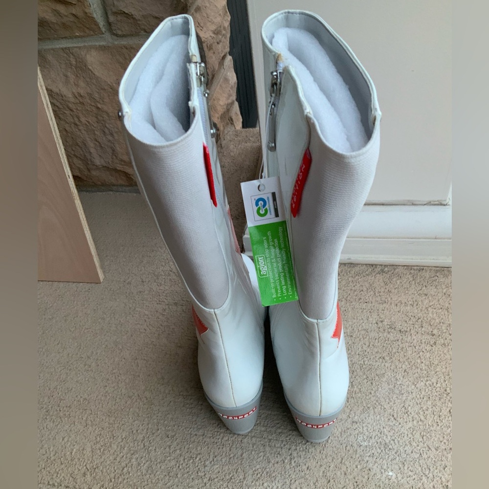 ROCKPORT Boots Limited Edition Vancouver Olympic Waterproof Size 7.5 BRAND NEW - Picture 5 of 17